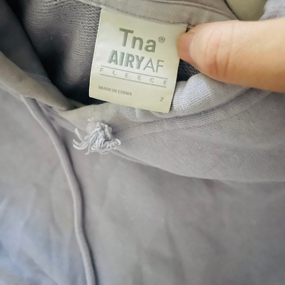Aritzia TNA sweatshirt top size 2 - Picture 3 of 3